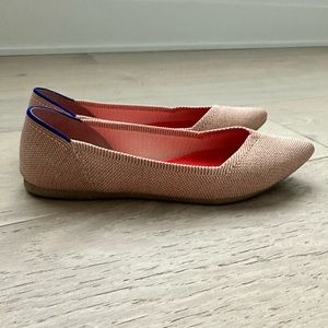 Rothy’s Rose shimmer points. Size 9